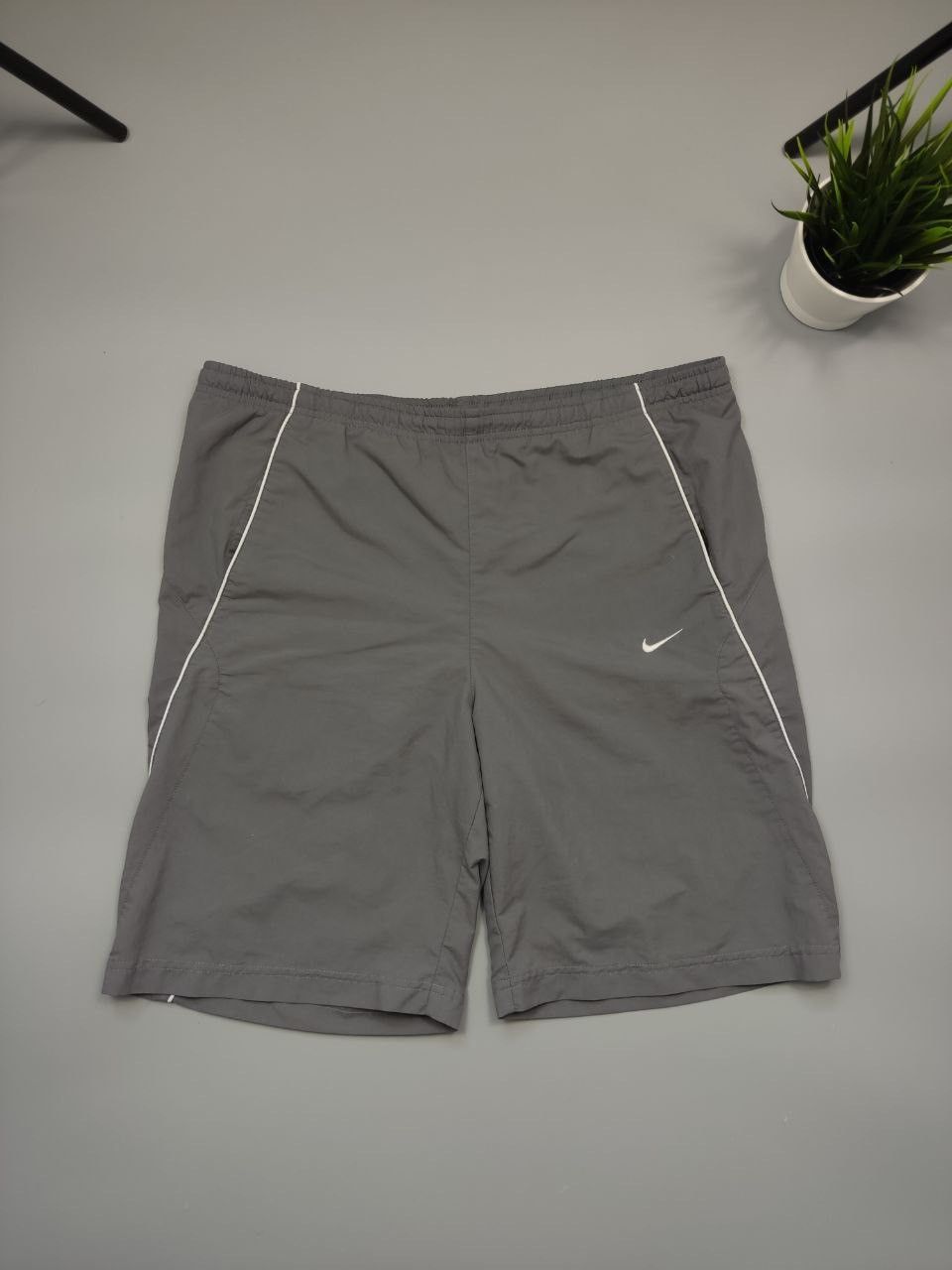 Nike Nike vintage swimming shorts street wear style Size US 31 - 1 Thumbnail