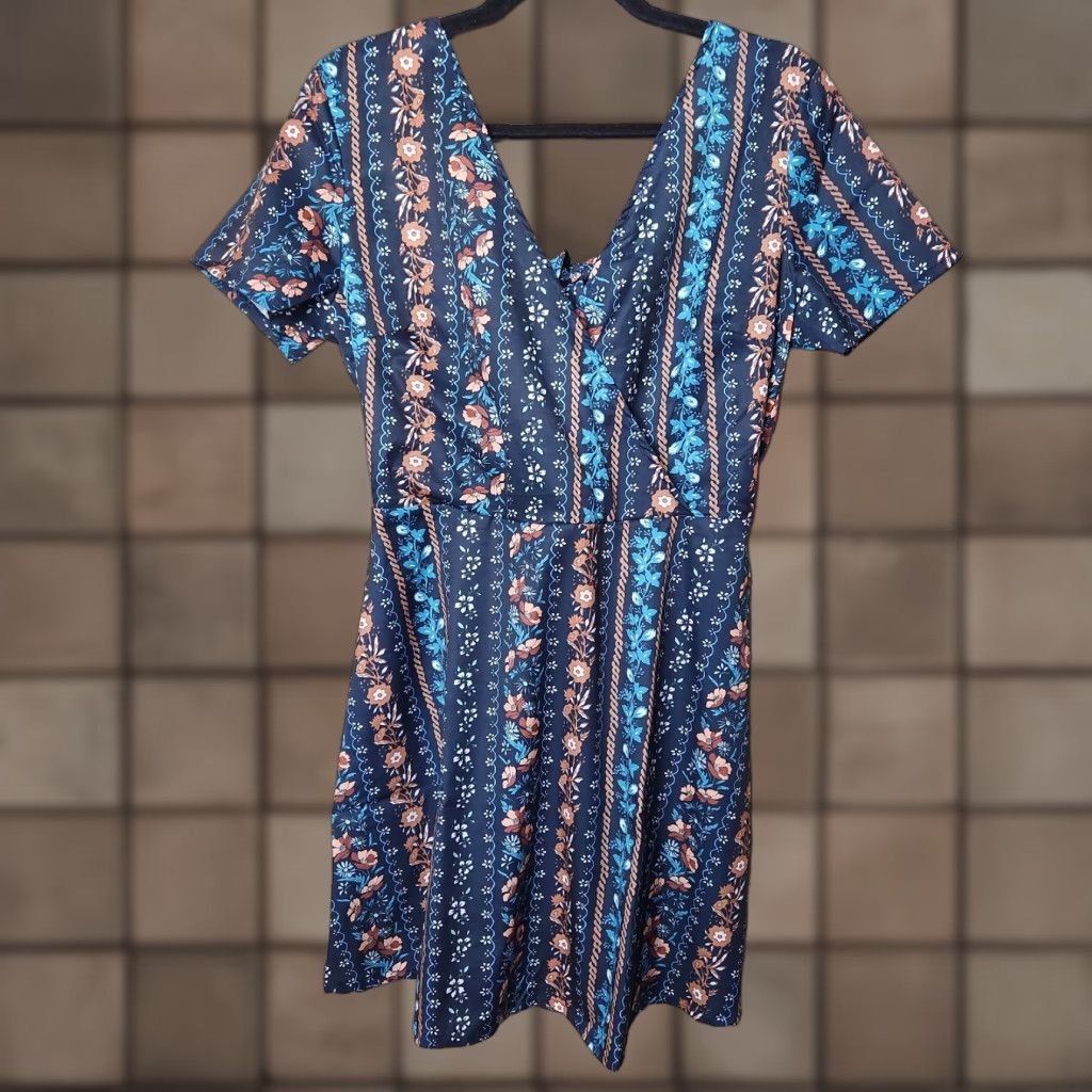 Vintage Parisian Flowers Floral Short Sleeve Surplice Tie Back Navy Dress L Women Knee Length A-Line Pattern: Floral Size 36" / US 14 / IT 50 - 1 Thumbnail