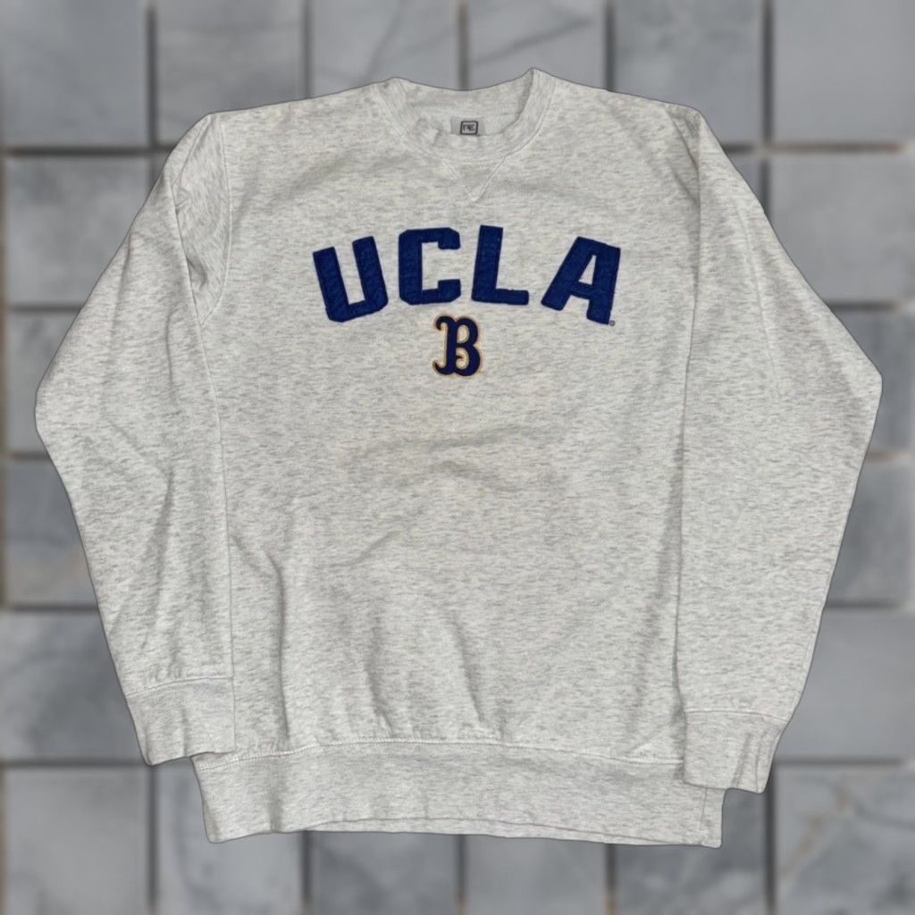 FELT VINTAGE UCLA Bruins Felt Appliqué Crewneck Sweatshirt Gray M Mens 90s Collegiate Graphic Print Embroidered Logo Crew Neck Size US M / EU 48-50 / 2 - 1 Thumbnail