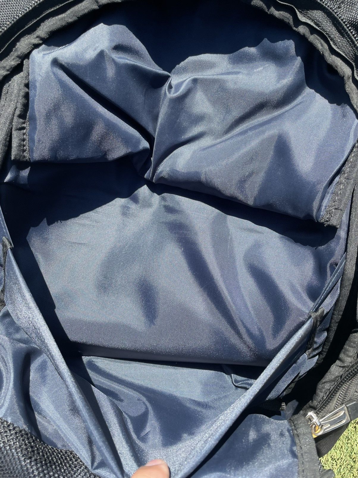 Other TARGUS Drifter II for 17" Laptop Backpack broken strap Size 30 - 8 Thumbnail