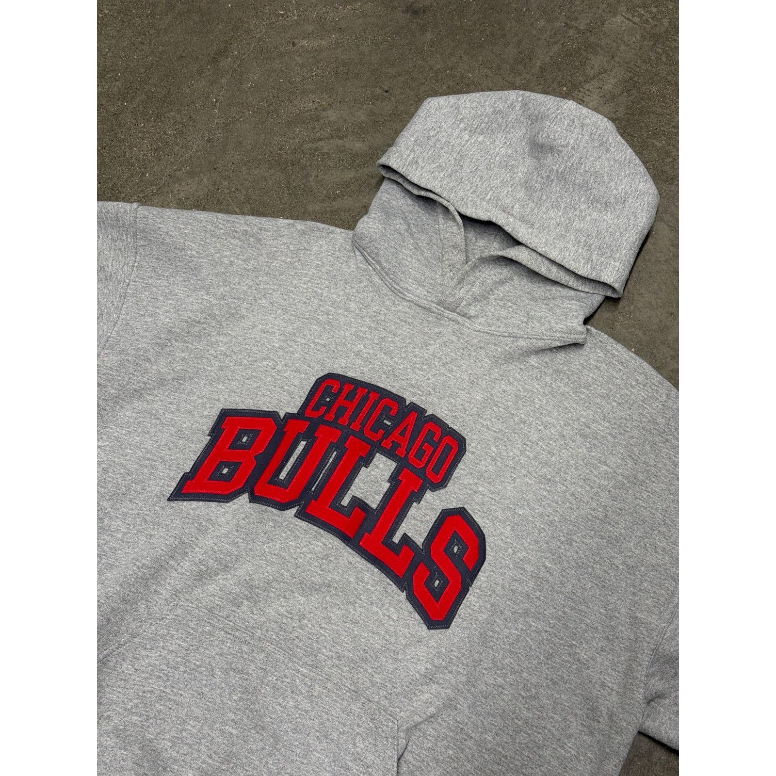 Vintage Vintage 1990s Y2K Chicago Bulls Hooded Sweatshirt Size US XL / EU 56 / 4 - 2 Thumbnail