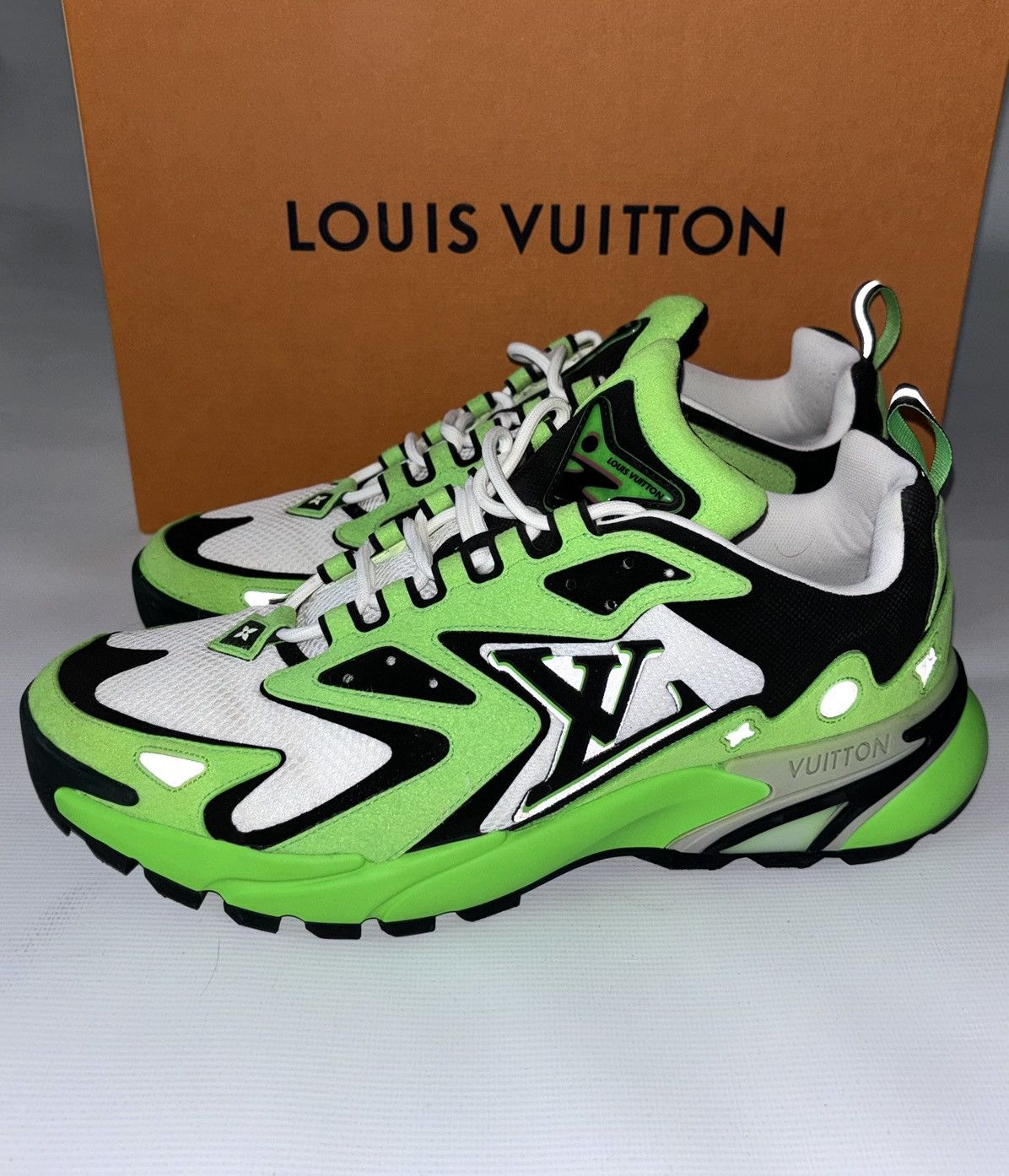 Louis Vuitton Louis Vuitton LV Trainers sneakers Size US 9 / EU 42 - 1 Thumbnail