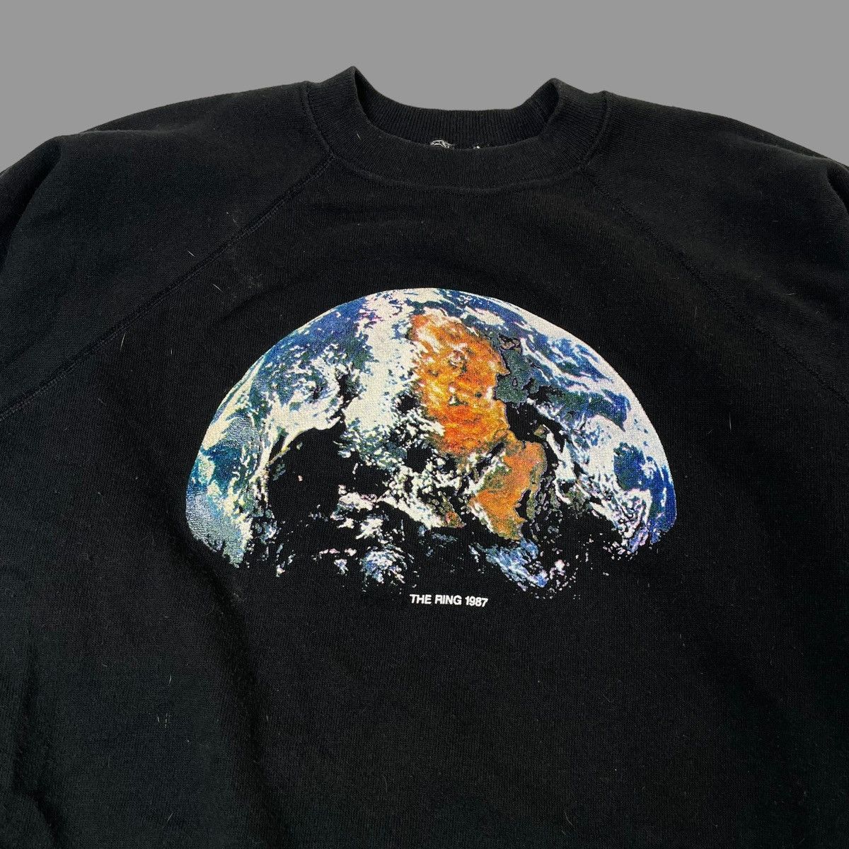 Vintage Vintage 1987 the ring movie sweatshirt Size US L / EU 52-54 / 3 - 3 Thumbnail