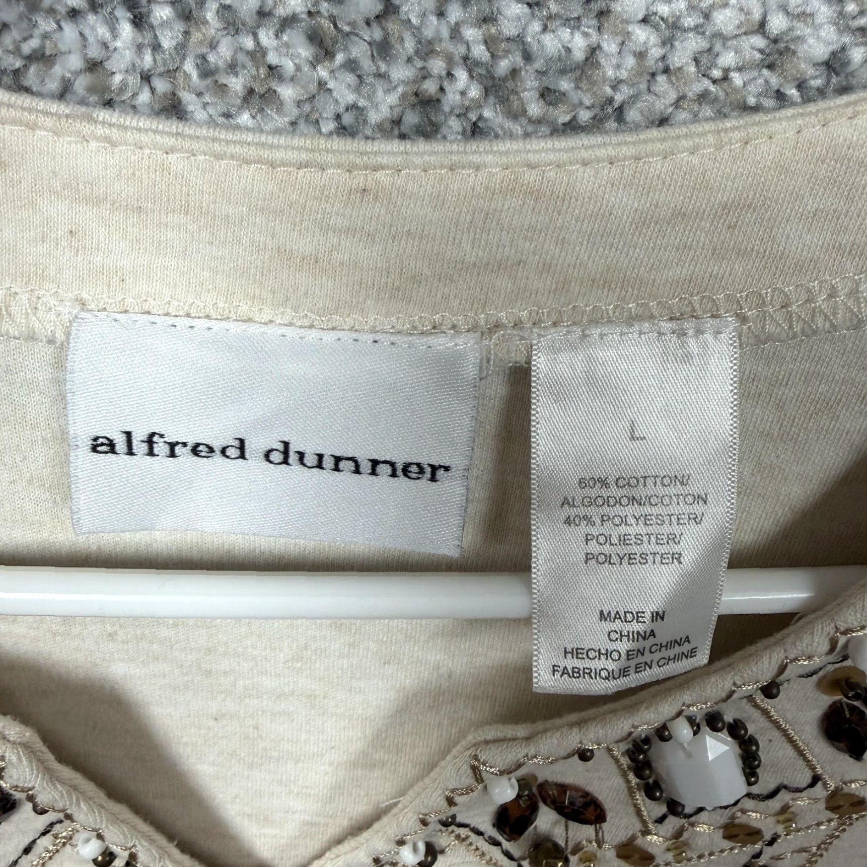 Vintage VINTAGE Alfred Dunner Top Womens L Beige Beaded Neck Embellished Boho Chic Grandmacore Size L / US 10 / IT 46 - 4 Thumbnail
