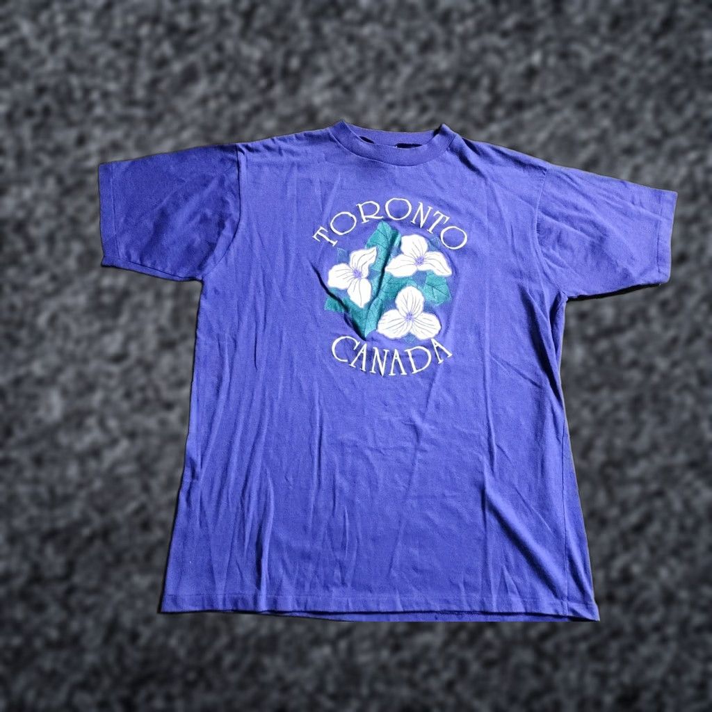 Vintage VINTAGE Positive Indentity Toronto Canada Flowers Travel Souvenir T Shirt Mens XL Purple 90s Canada Crew Neck Short Sleeve Cotton Blend Size US XL / EU 56 / 4 - 1 Thumbnail
