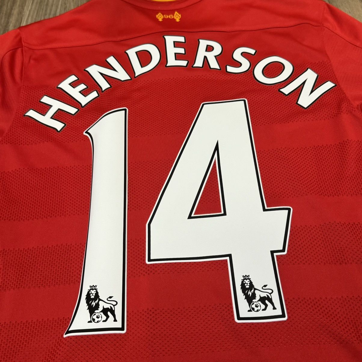 Sports Specialties Liverpool 16/17 home shirt #14 Henderson Size US S / EU 44-46 / 1 - 4 Thumbnail