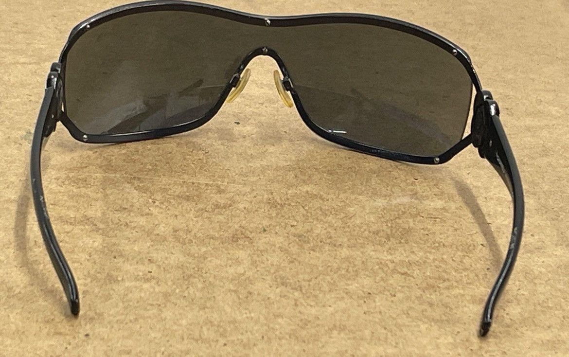 Chanel × Swarovski Chanel Camelia Swarovski Sunglasses Size ONE SIZE - 3 Thumbnail