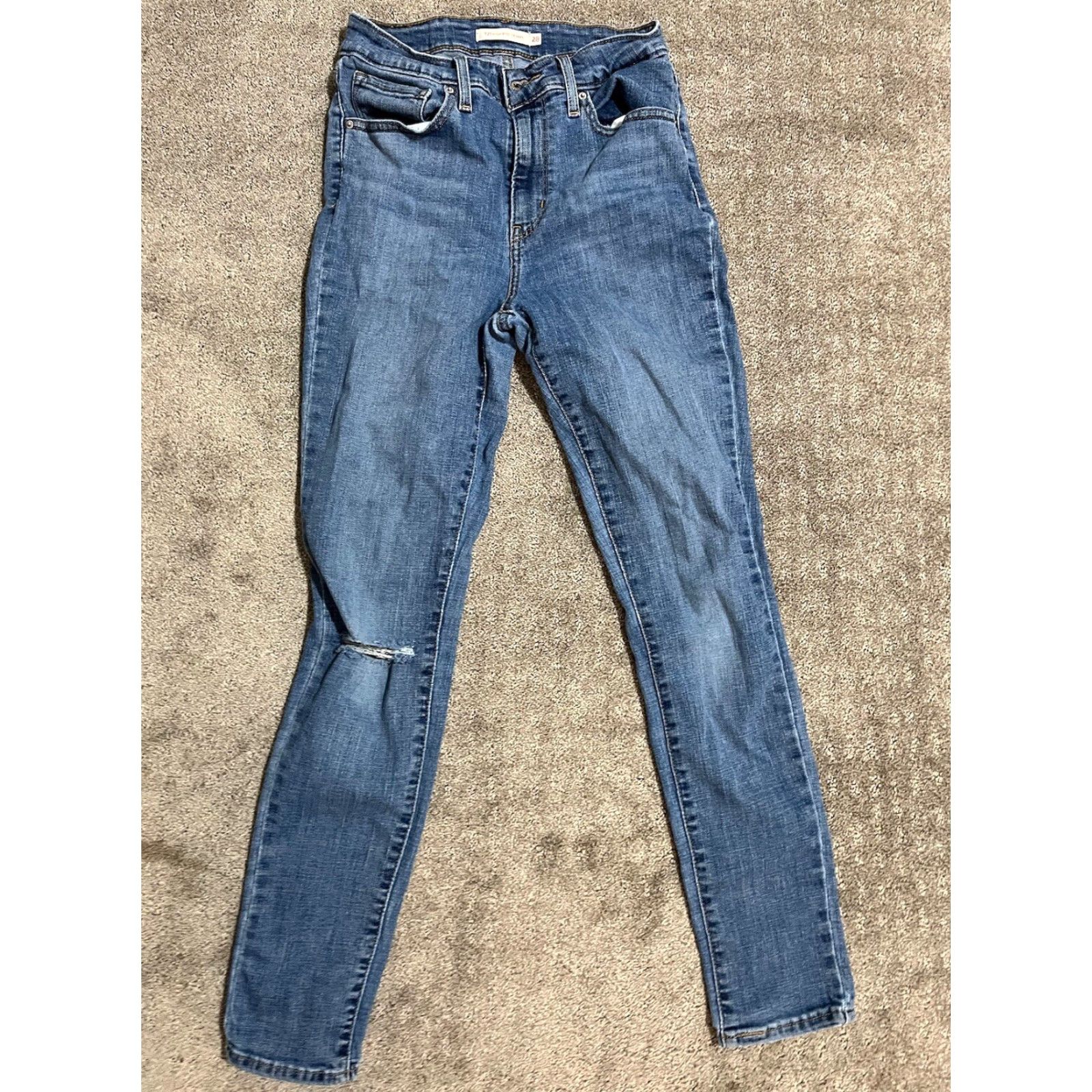 Levi's Levi's 721 High-Rise Skinny Women's Jeans Waist 28x28 Medium Wash Blue Size 28" / US 6 / IT 42 - 3 Thumbnail