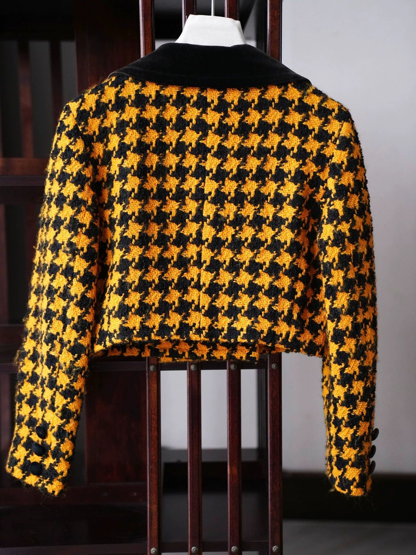 Moschino MOSCHINO VINTAGE HOUNDSTOOTH WOOL VELVET SHORT BLAZER S/M Size S / US 4 / IT 40 - 3 Thumbnail