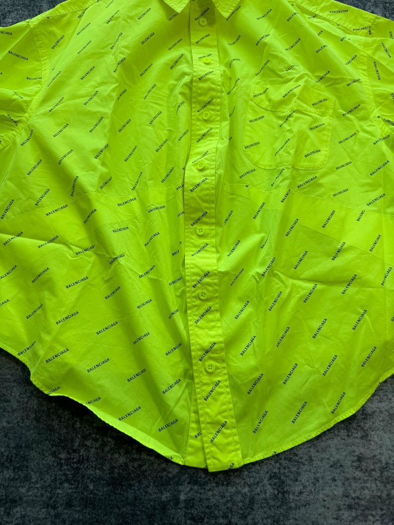 Balenciaga Balenciaga size 34 Fluorescent yellow bullet screen logo si Size US S / EU 44-46 / 1 - 4 Thumbnail