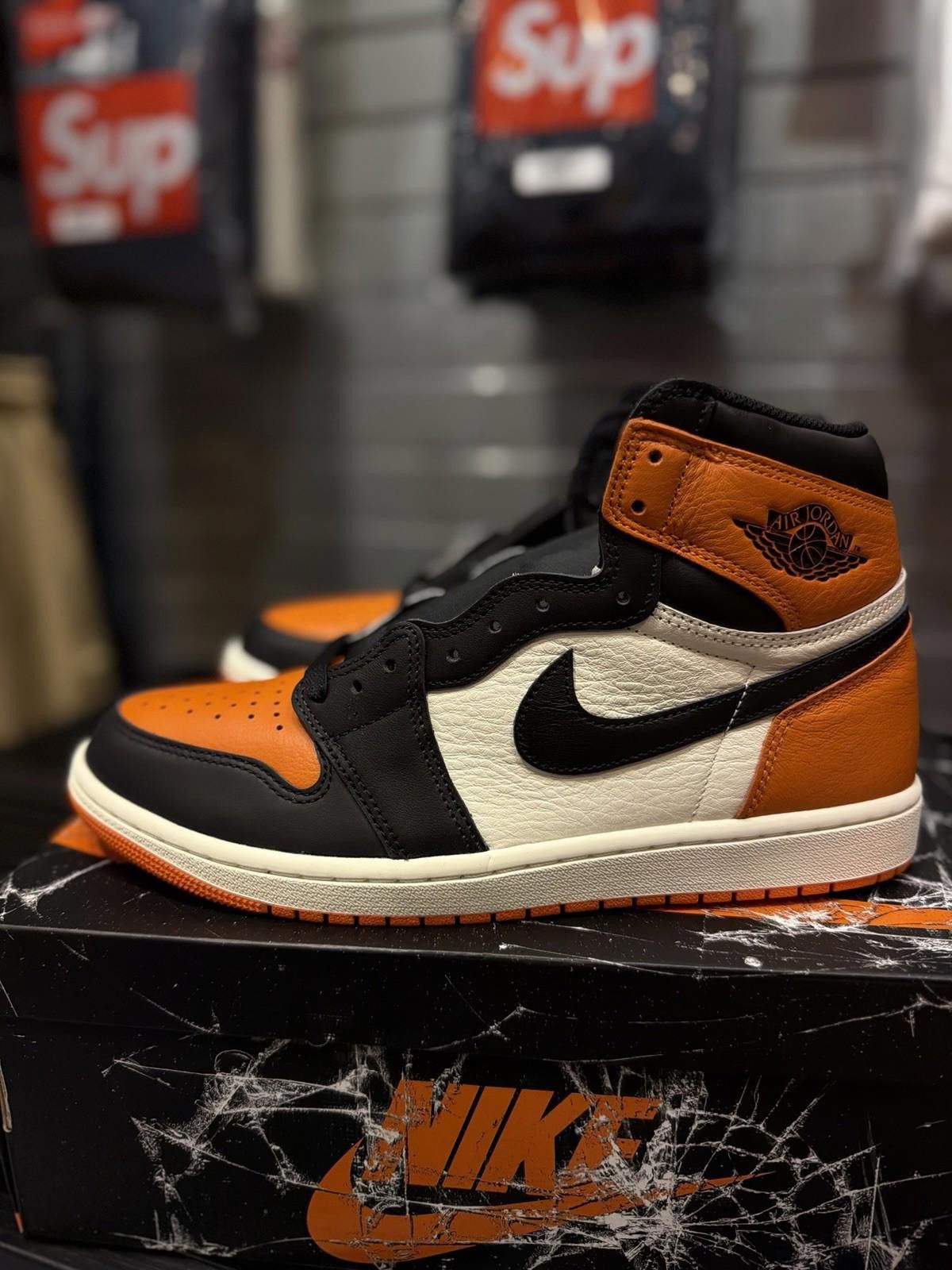 Jordan Brand Size 11 Air Jordan 1 Retro OG 2025 High Shattered Backboard Size US 11 / EU 44 - 5 Thumbnail