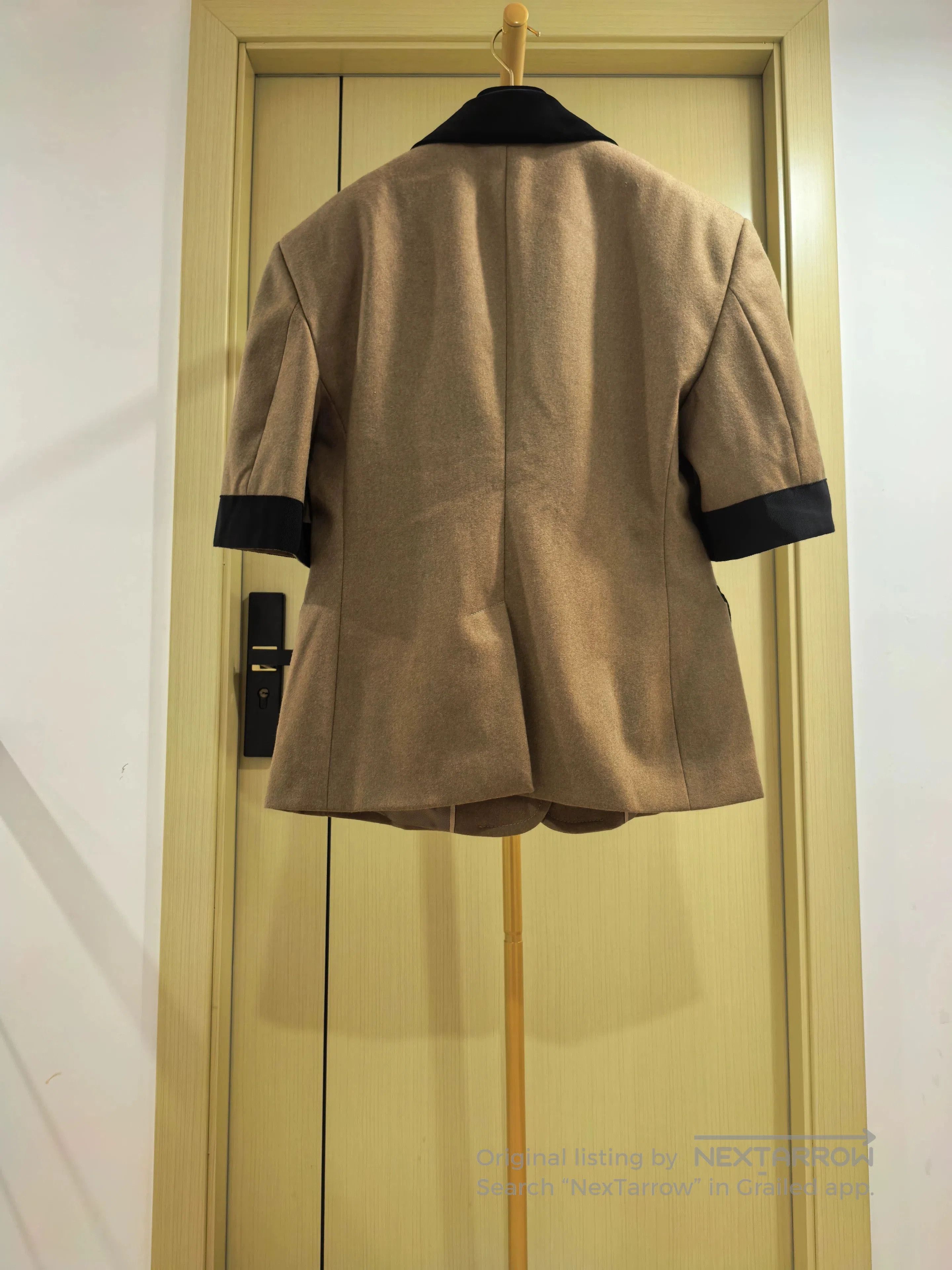 Gucci Gucci Women's Wool Short Sleeve Blazer. Size M / US 6-8 / IT 42-44 - 2 Thumbnail
