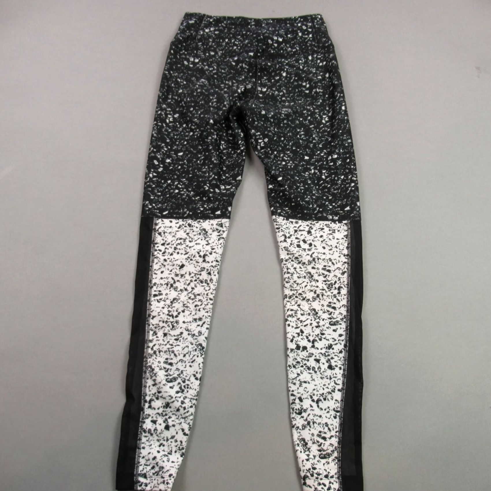 Nike Nike Leggings Womens Small Tapered Leg Stretch Gym Lightweight Workout Size 28" / US 6 / IT 42 - 6 Thumbnail