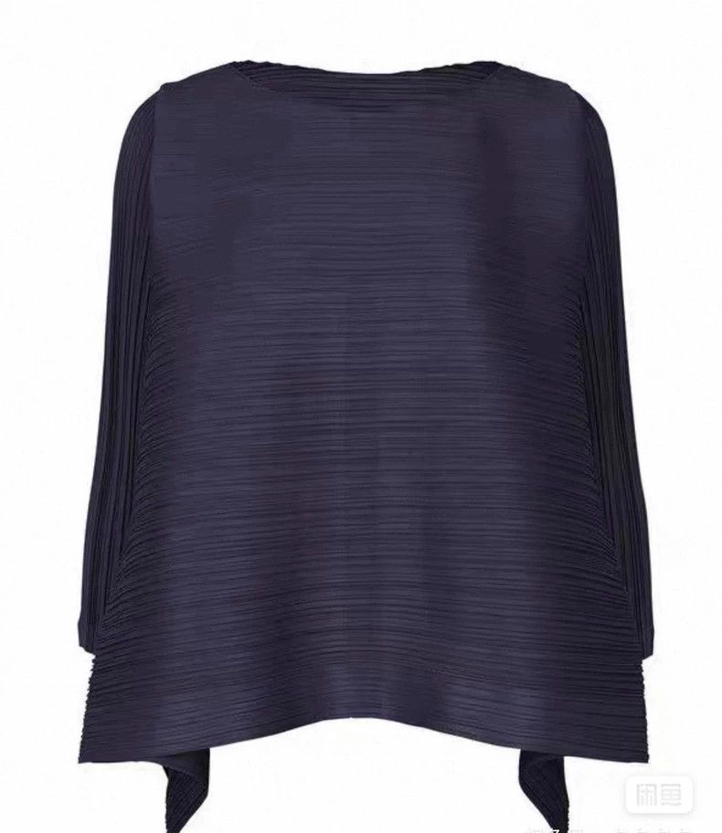 Issey Miyake Issey Miyake Navy blue top Size L / US 10 / IT 46 - 1 Thumbnail