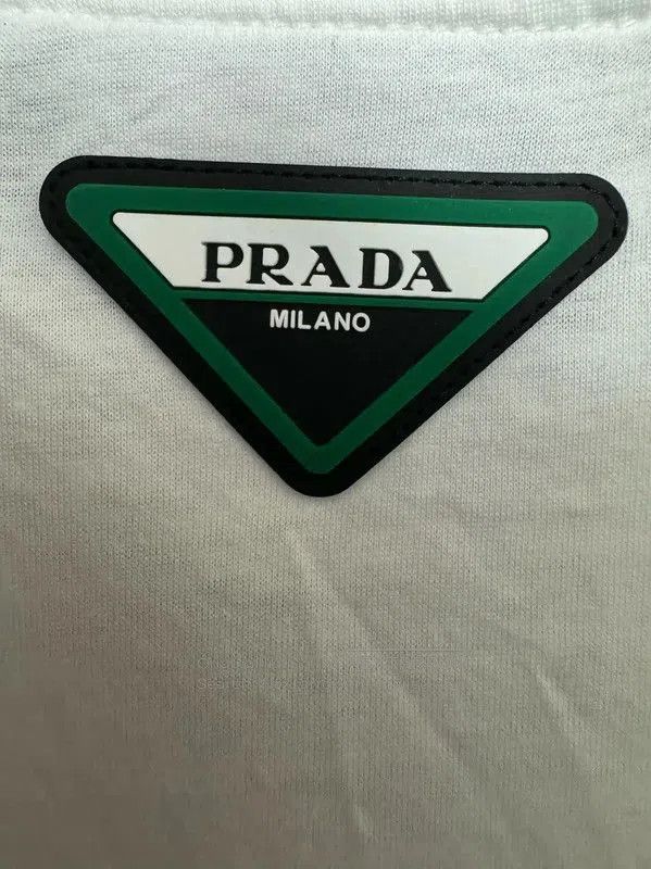 Prada Prada Men's White Embroidered Logo T-Shirt. Size US M / EU 48-50 / 2 - 3 Thumbnail