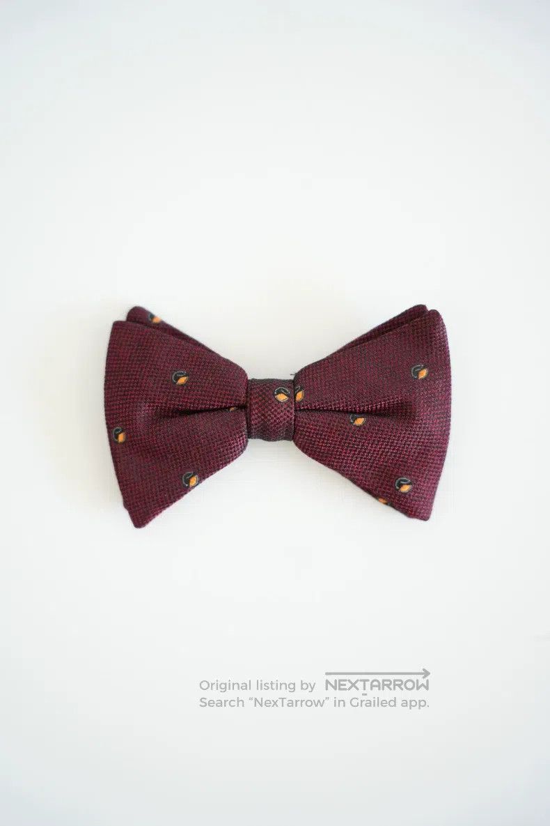 Yohji Yamamoto Yohji Yamamoto Burgundy Silk Bow Tie Size ONE SIZE - 1 Thumbnail