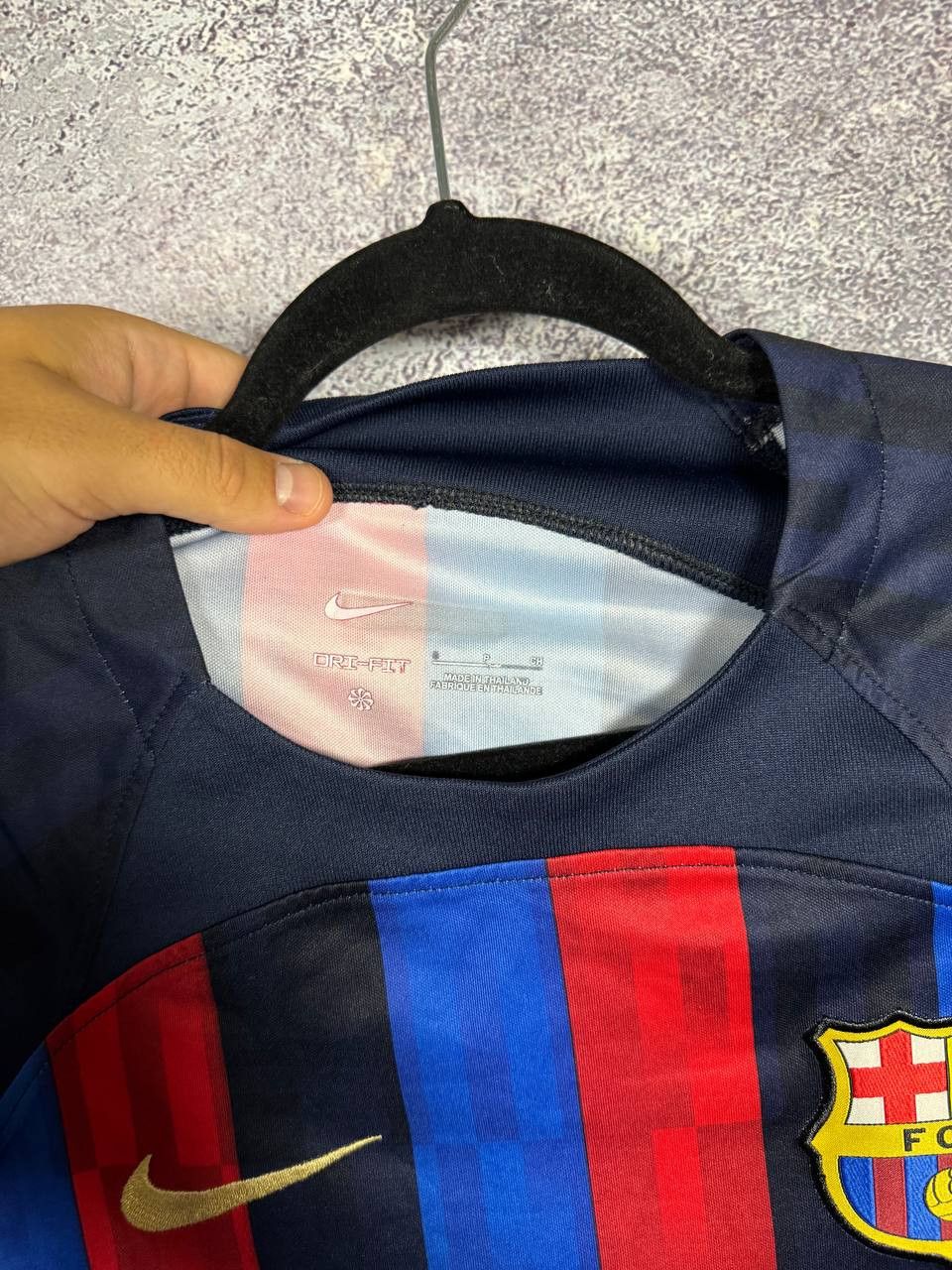 Vintage Vintage FC Barcelona 2022/23 Fan Soccer Jersey Nike Size US S / EU 44-46 / 1 - 7 Thumbnail