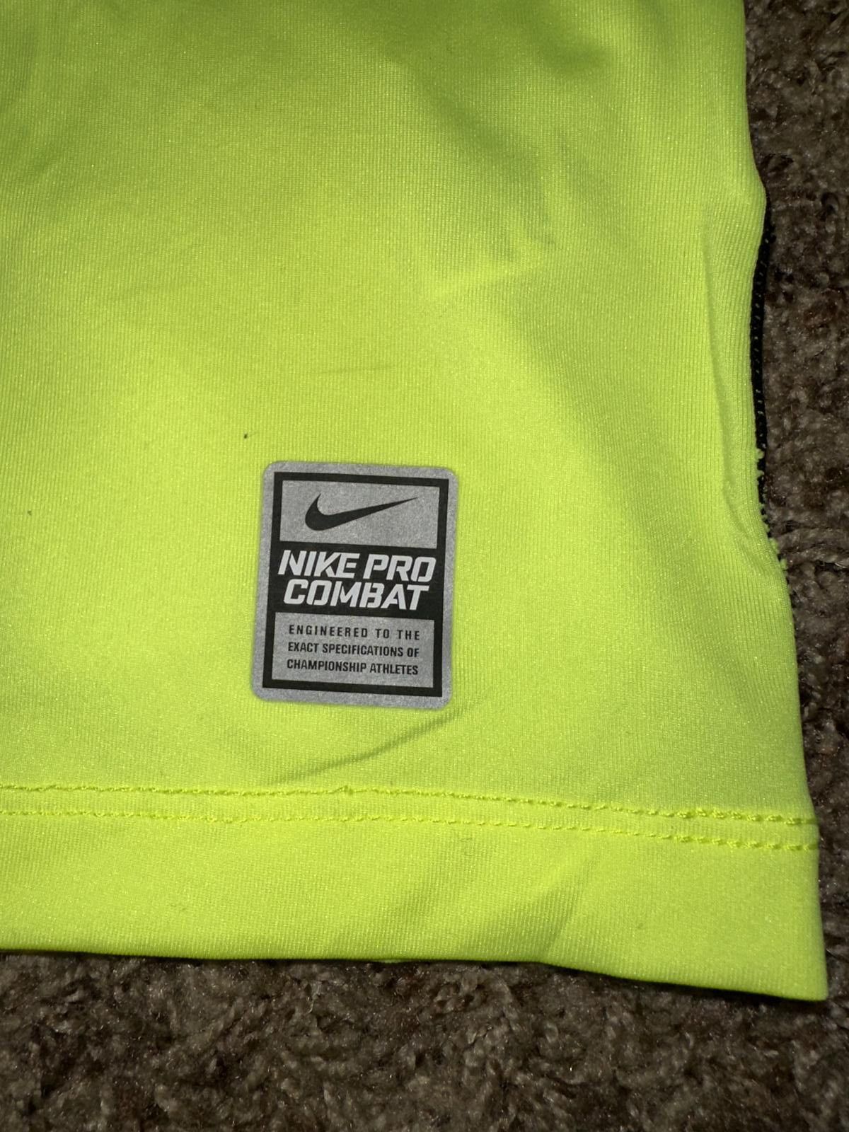 Nike Nike Men's Pro Combat Core Dri Fit Fitted Base Layer Volt Long Sleeve Top 2.0 Size US S / EU 44-46 / 1 - 4 Thumbnail