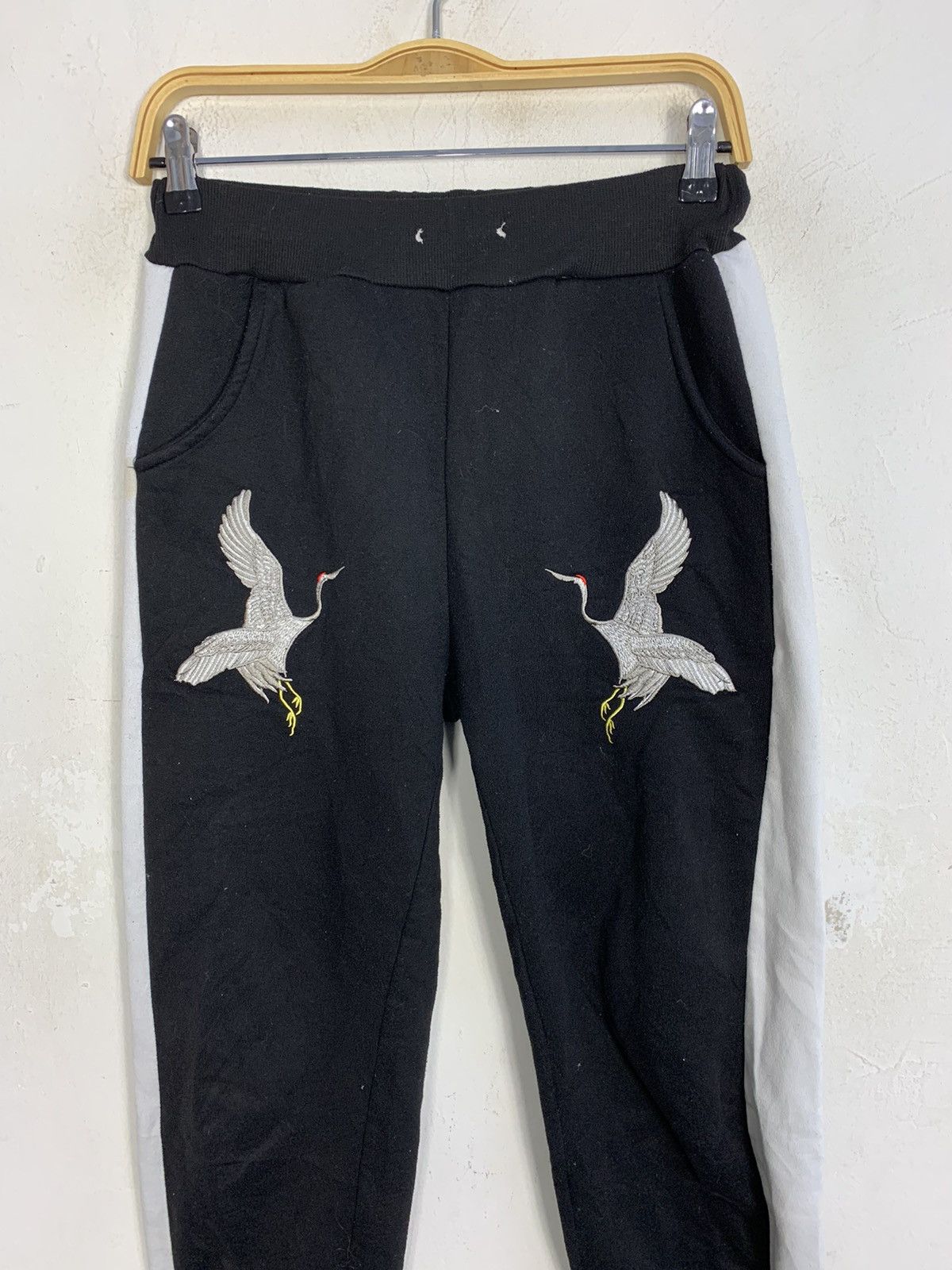 Custommade Jogger Stretchable Pant Embroidery Crane Bird Sukajan Style Size 28" / US 6 / IT 42 - 2 Thumbnail