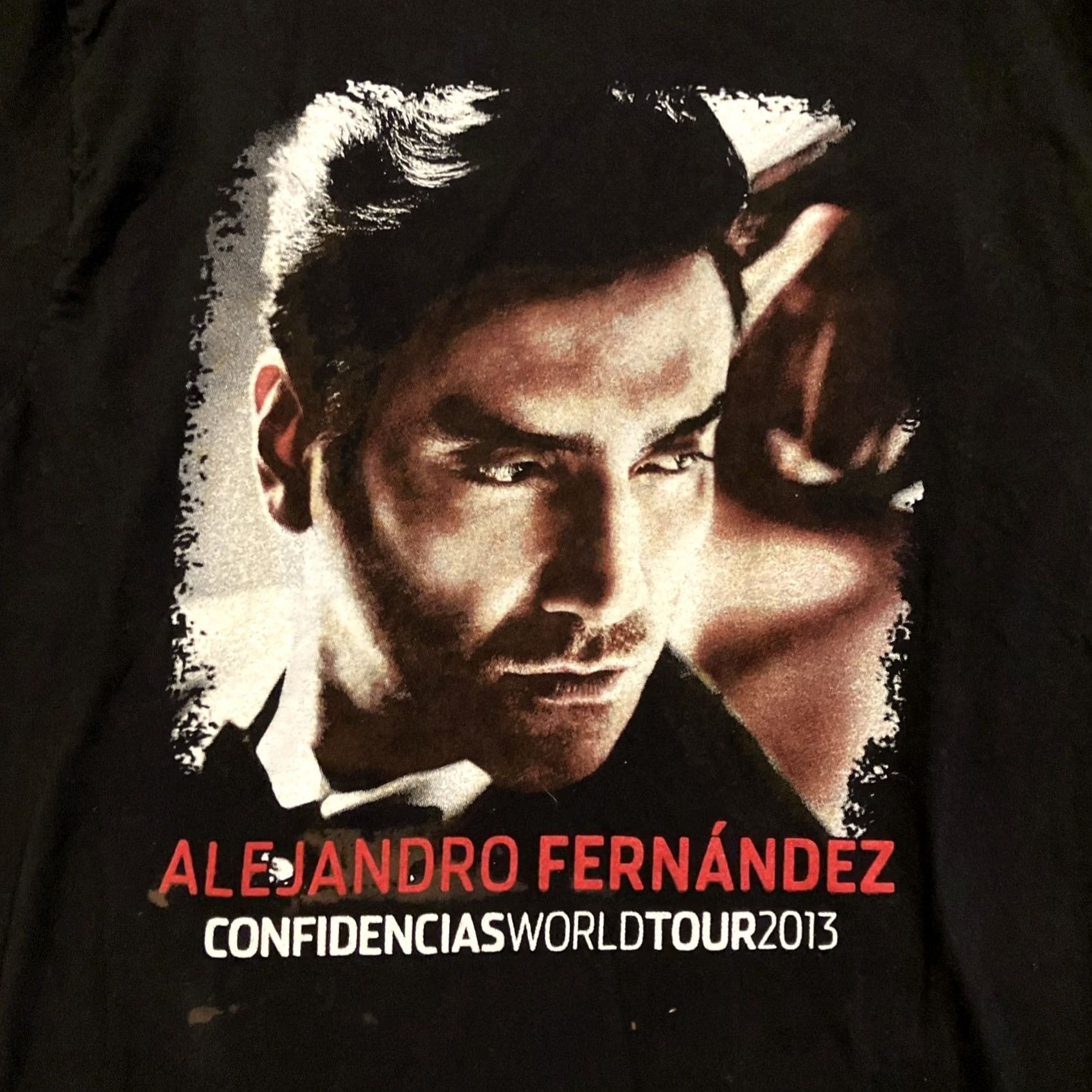 Hanes Hanes T-Shirt Confidencias World Tour 2013 Men Medium Black Cotton Logo Short Sleeve Round Neck Adjustable Double-Sided Vintage No Size US M / EU 48-50 / 2 - 2 Thumbnail