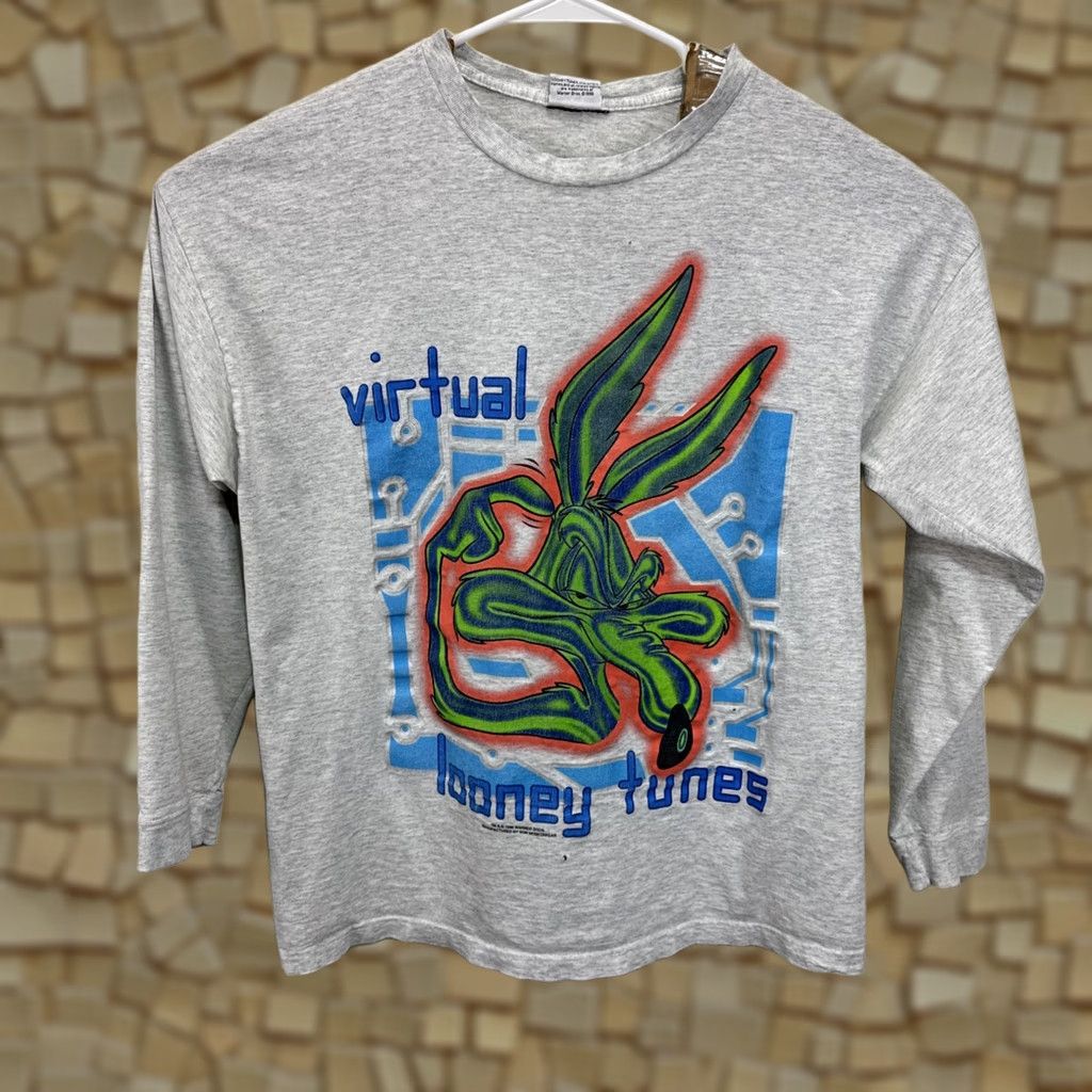 Vintage VINTAGE 1996 Looney Tunes Wile E Coyote Roadrunner L/S T Shirt XL Unisex Gray Graphic Tee Size US XL / EU 56 / 4 - 1 Thumbnail