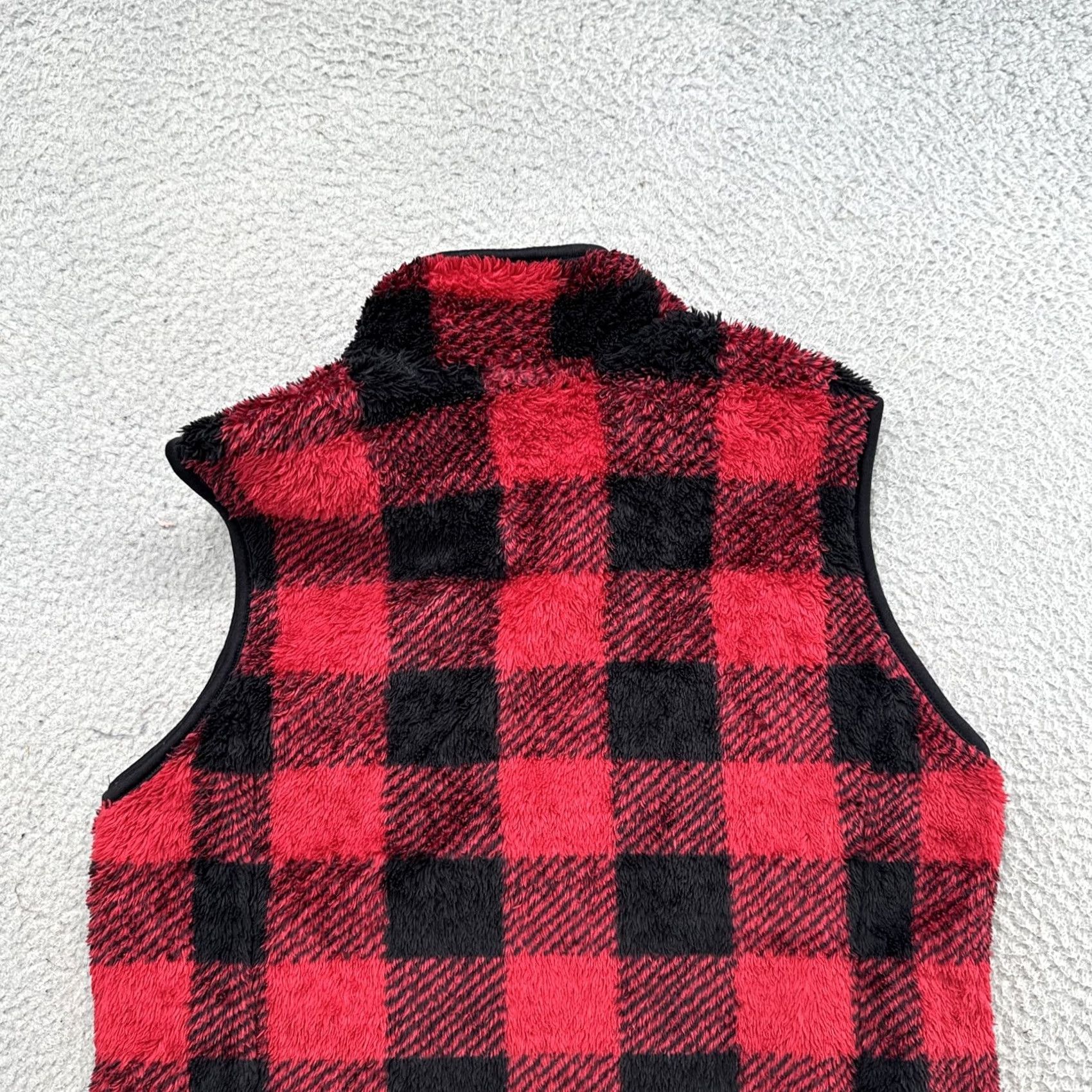 Vintage St. John's Bay Red Black Buffalo Plaid Zip Fleece Vest Women’s Size Small Size S / US 4 / IT 40 - 7 Thumbnail
