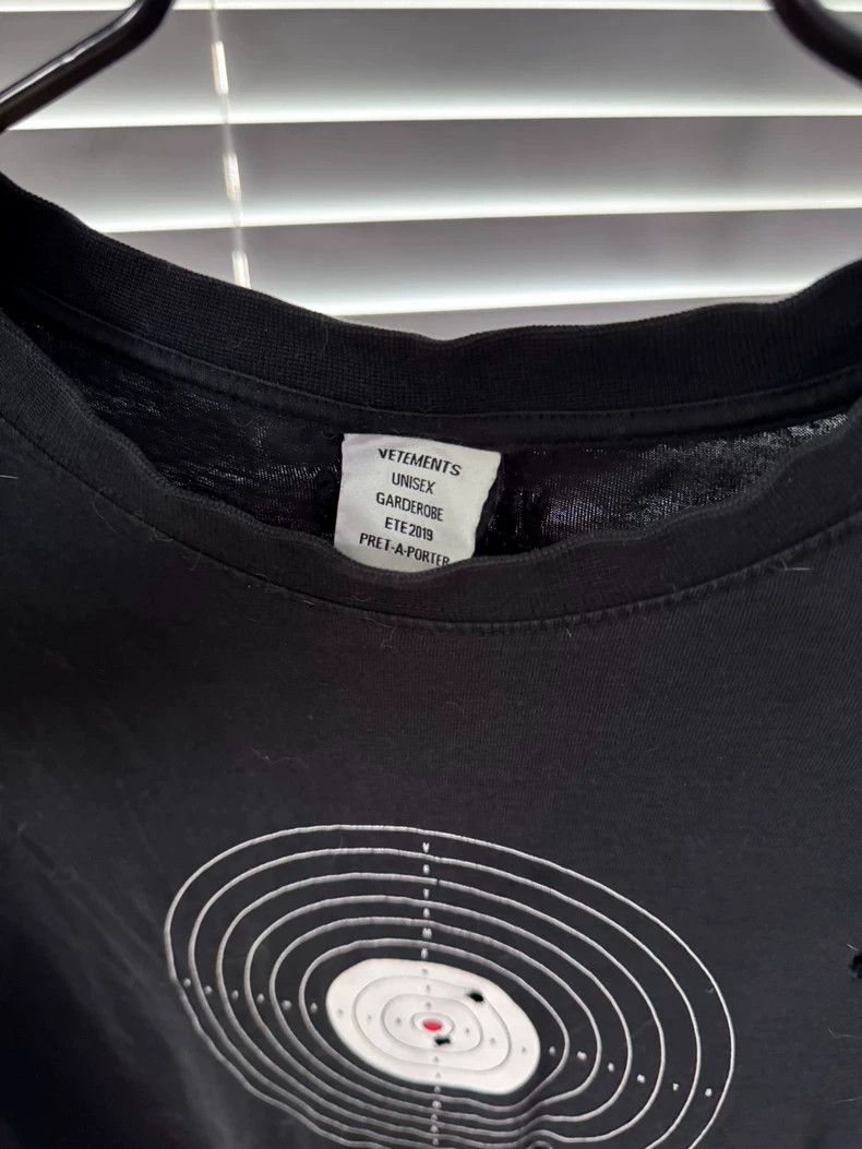 Vetements Vetements Bullseye bullet hole short-sleeved shirt Size US S / EU 44-46 / 1 - 6 Thumbnail