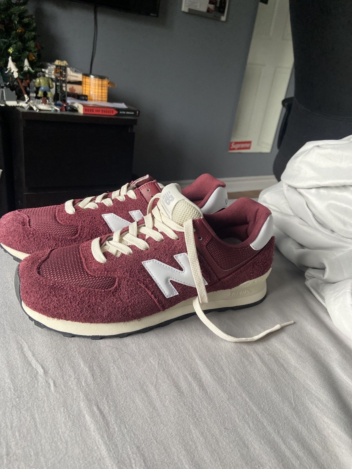 New Balance New Balance 574 (Red Suede) Size US 9 / EU 42 - 5 Thumbnail