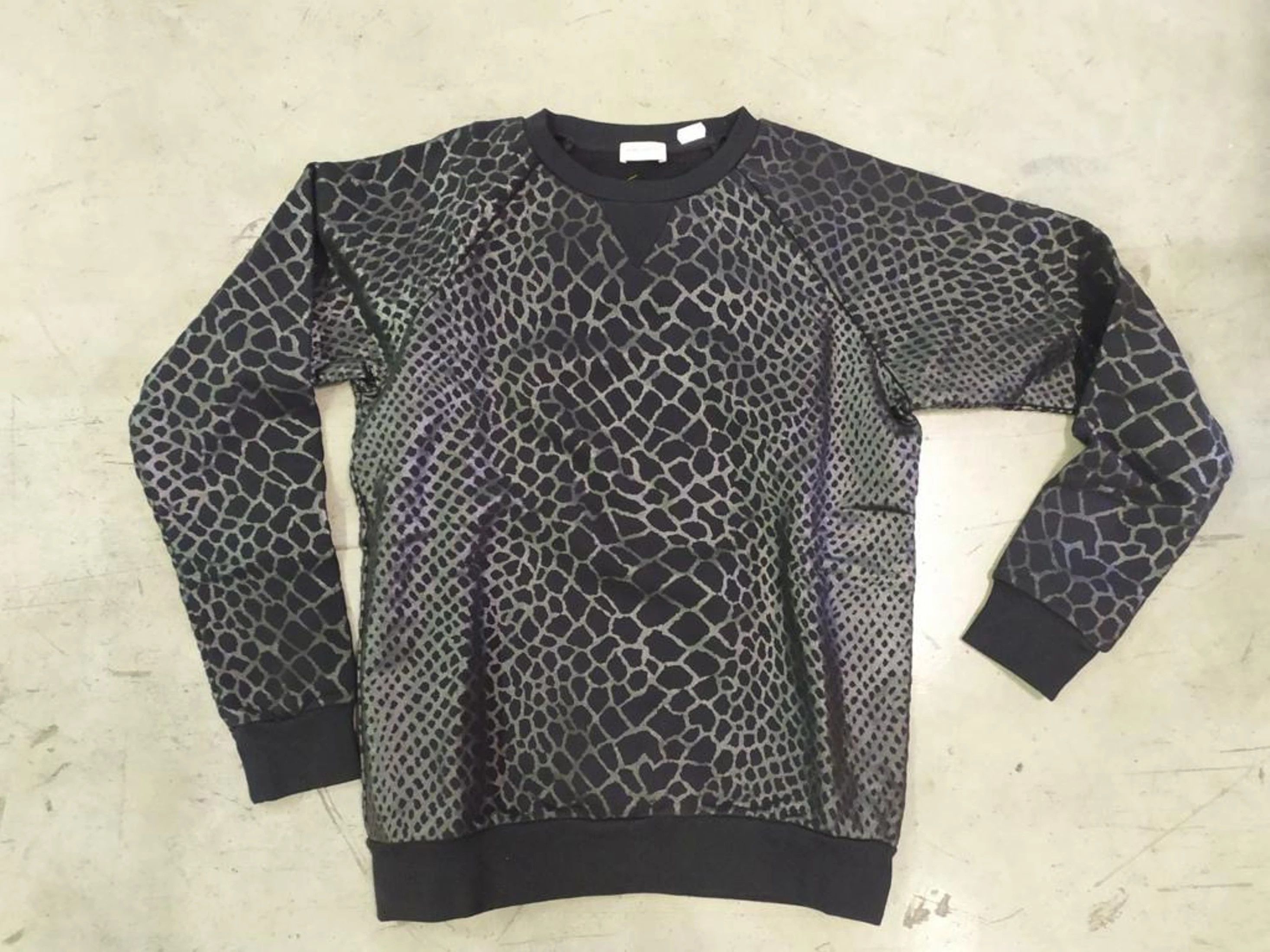 Saint Laurent Paris FW15 Reflective Animal Print Crewneck Sweater Size US M / EU 48-50 / 2 - 1 Thumbnail