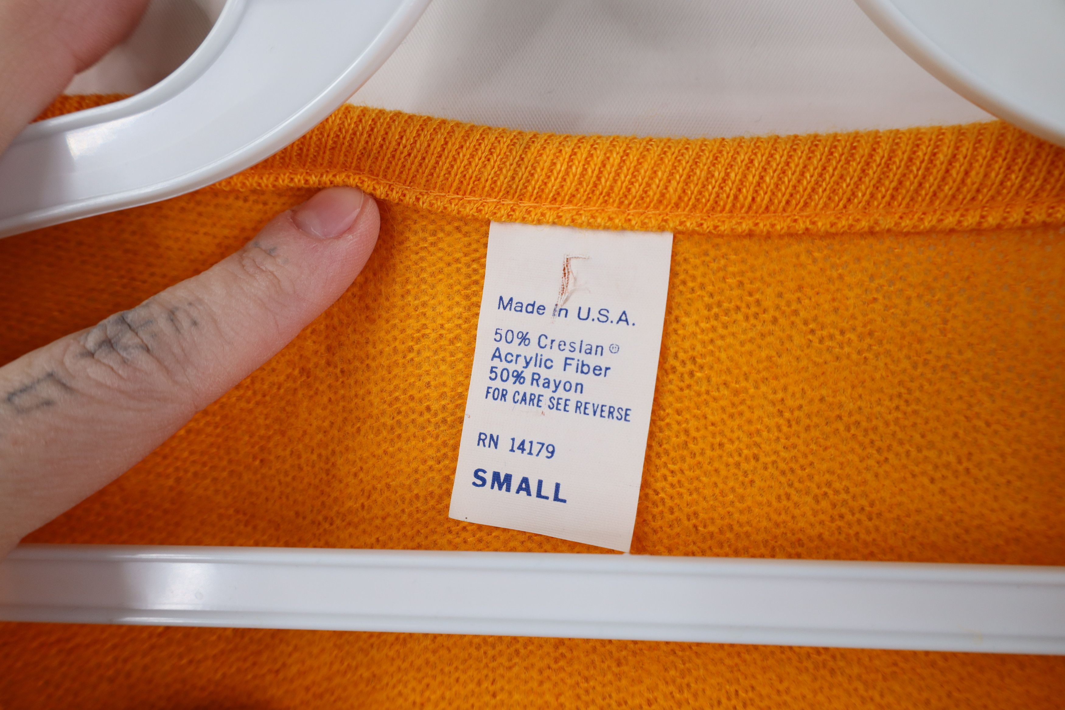 Vintage Deadstock Vintage 70s Streetwear V-Neck Sweater Orange USA Size S / US 4 / IT 40 - 7 Thumbnail