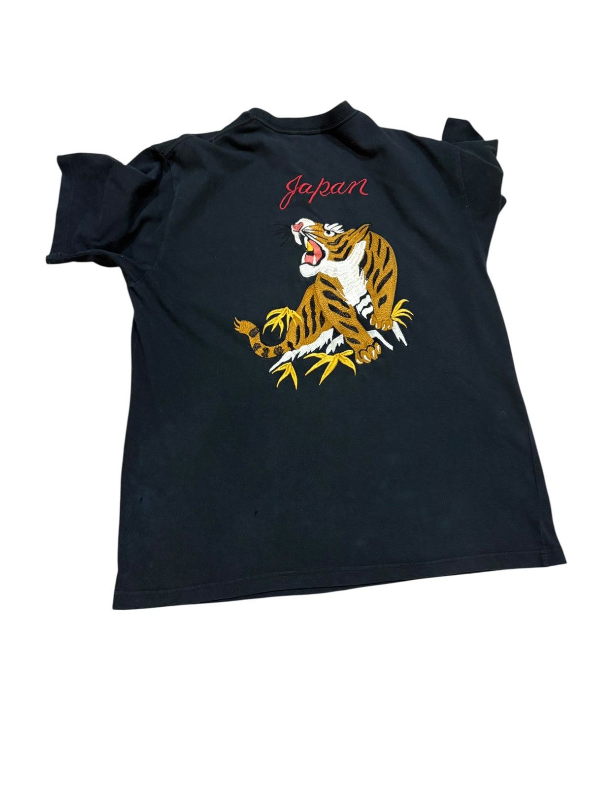 Japanese Brand Keys Japan Embroidery Tiger Roar Shirt Size US M / EU 48-50 / 2 - 5 Thumbnail