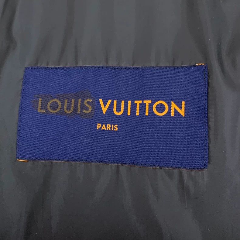 Louis Vuitton Louis Vuitton Black logo embossed full-print hooded drawst Size US M / EU 48-50 / 2 - 5 Thumbnail