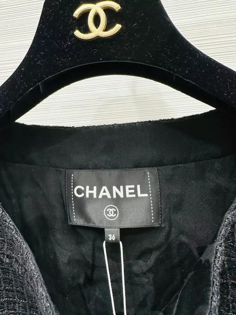 Chanel Chanel 24P black plaid tweed short jacket Size XS / US 0-2 / IT 36-38 - 4 Thumbnail