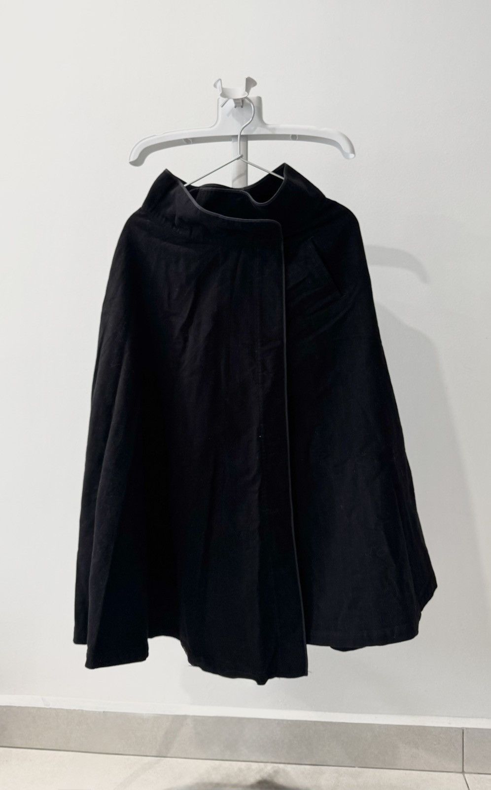 Yohji Yamamoto Yohji Yamamoto Black Wide Cotton Skirt Size 27" / US 4 / IT 40 - 1 Thumbnail
