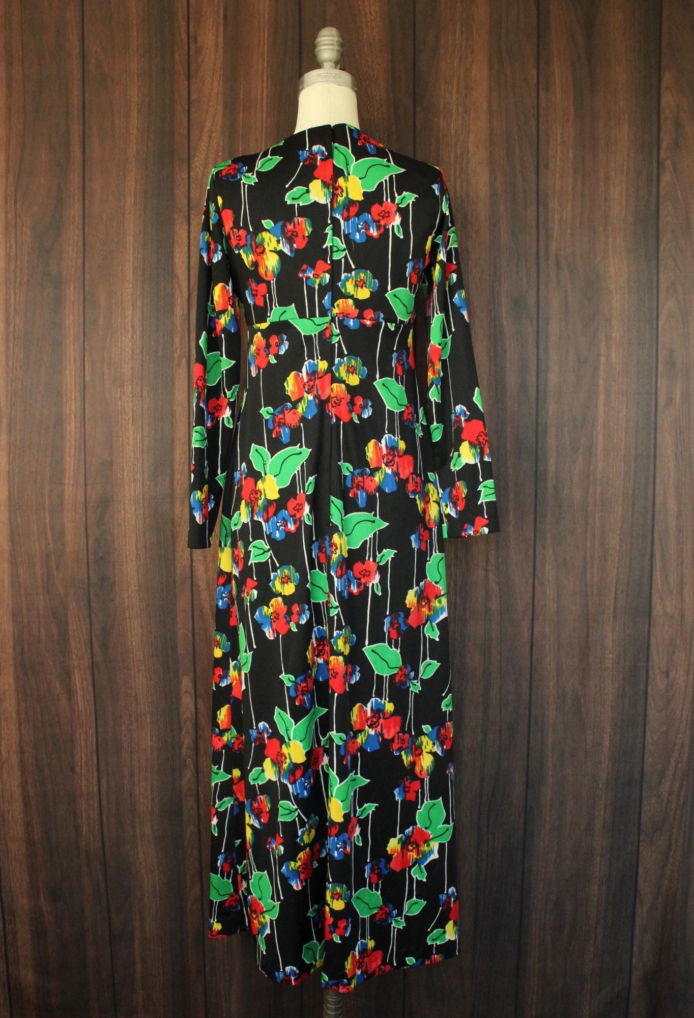 Vintage Vintage 1960s Dress, Black Floral Print with Brooch Maxidre Size M / US 6-8 / IT 42-44 - 8 Thumbnail