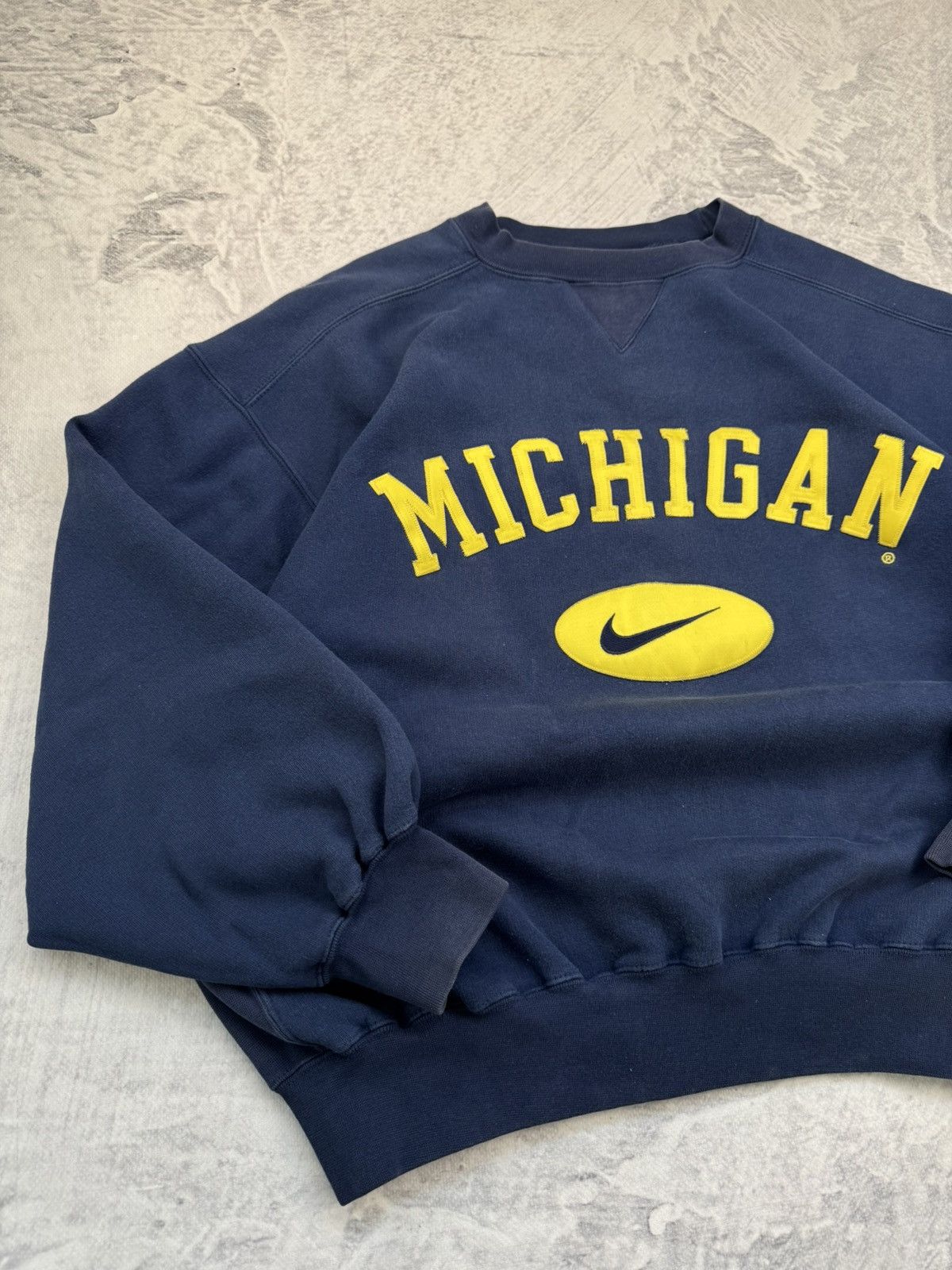 Nike × Vintage NIKE MICHIGAN VINTAGE CENTER LOGO OVERSIZE BOXY SWEATSHIRT Size US M / EU 48-50 / 2 - 3 Thumbnail