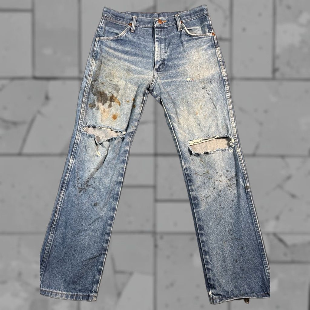 VINTAGE Wrangler Cowboy Cut 13MWZ Jeans Men 32x30 Bootcut Denim Western Distressed Blue