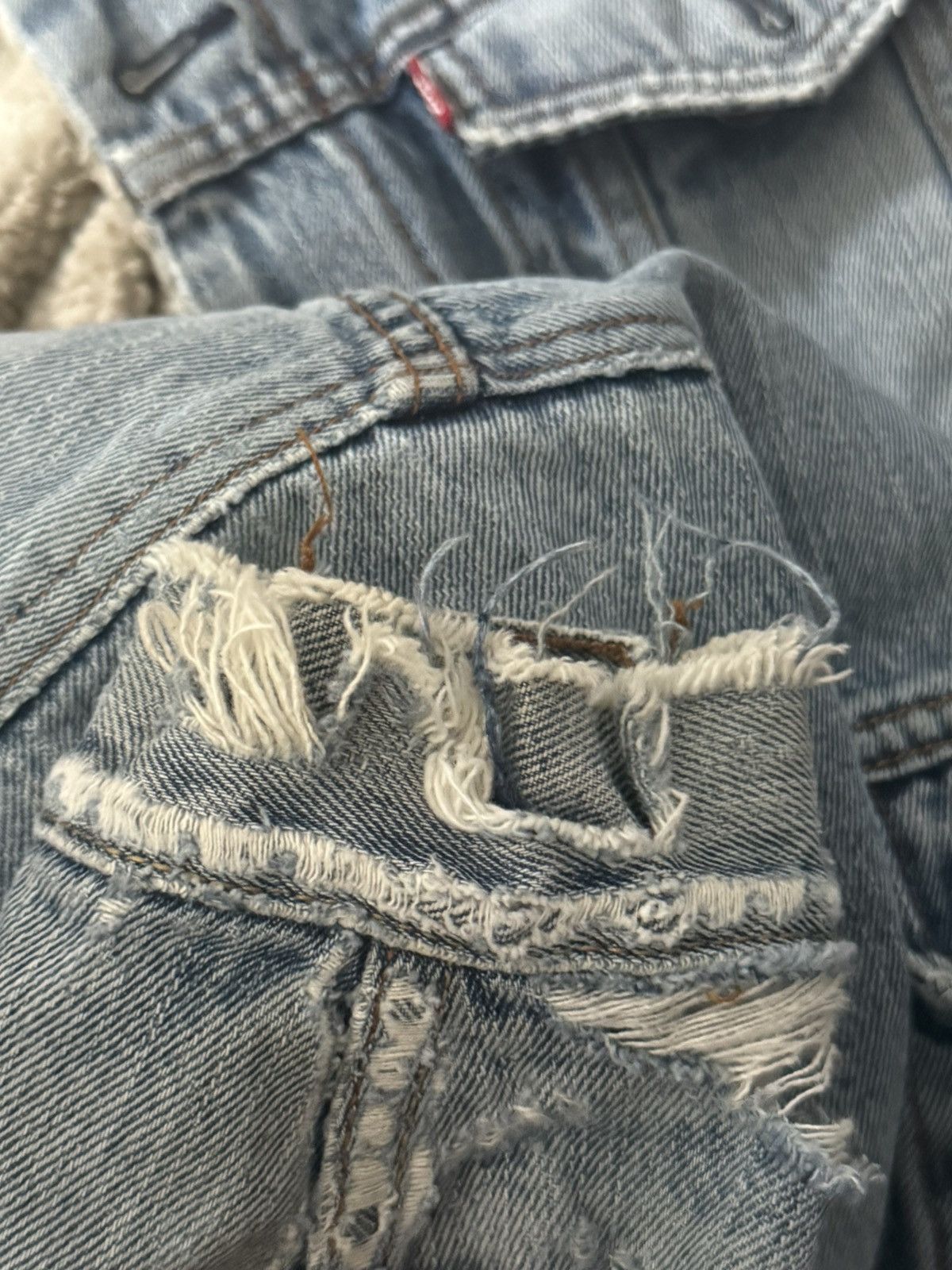 Levi's Vintage Clothing Vintage sherpa lined Levis denim jacket Size US S / EU 44-46 / 1 - 6 Thumbnail