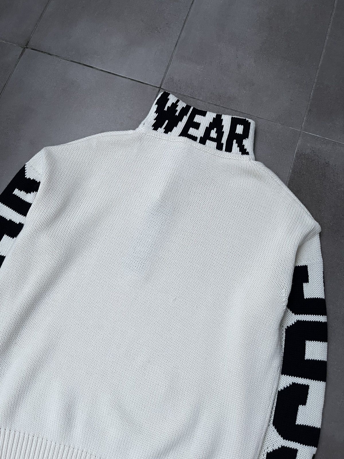 GCDS !DS! AW23 GCDS Logo Cream Turtleneck Sweater Size US M / EU 48-50 / 2 - 15 Thumbnail