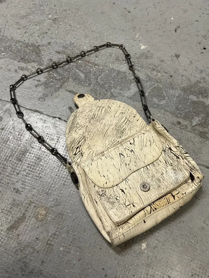 John Galliano × Vintage SS2009 Galliano Creamy Artisanal Eroded Effect Metallic Shoulder Bag Size ONE SIZE - 7 Thumbnail