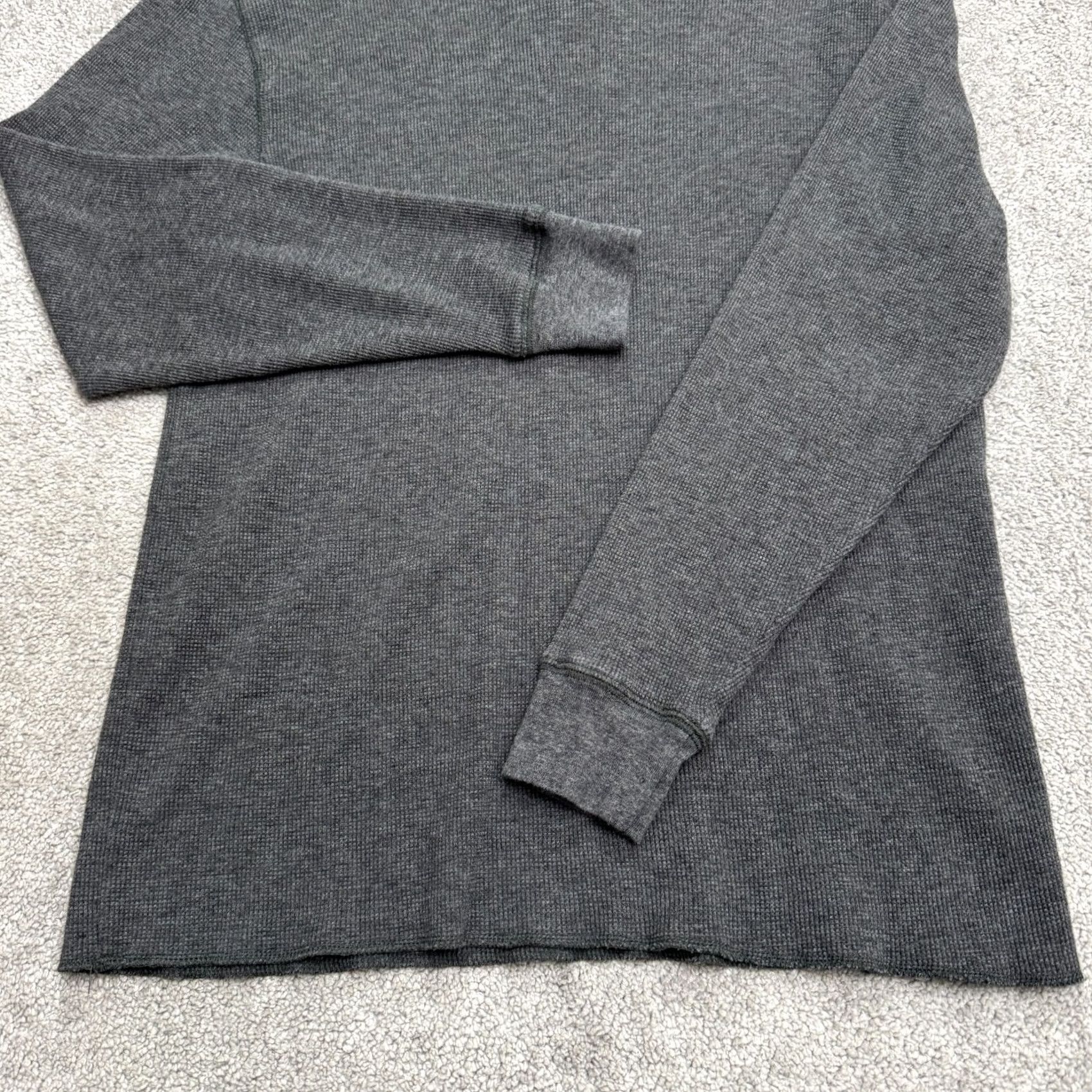 Disney VINTAGE Disney Mickey Mouse Waffle Knit Thermal Shirt Mens M Gray 90s Cartoon Size US M / EU 48-50 / 2 - 3 Thumbnail