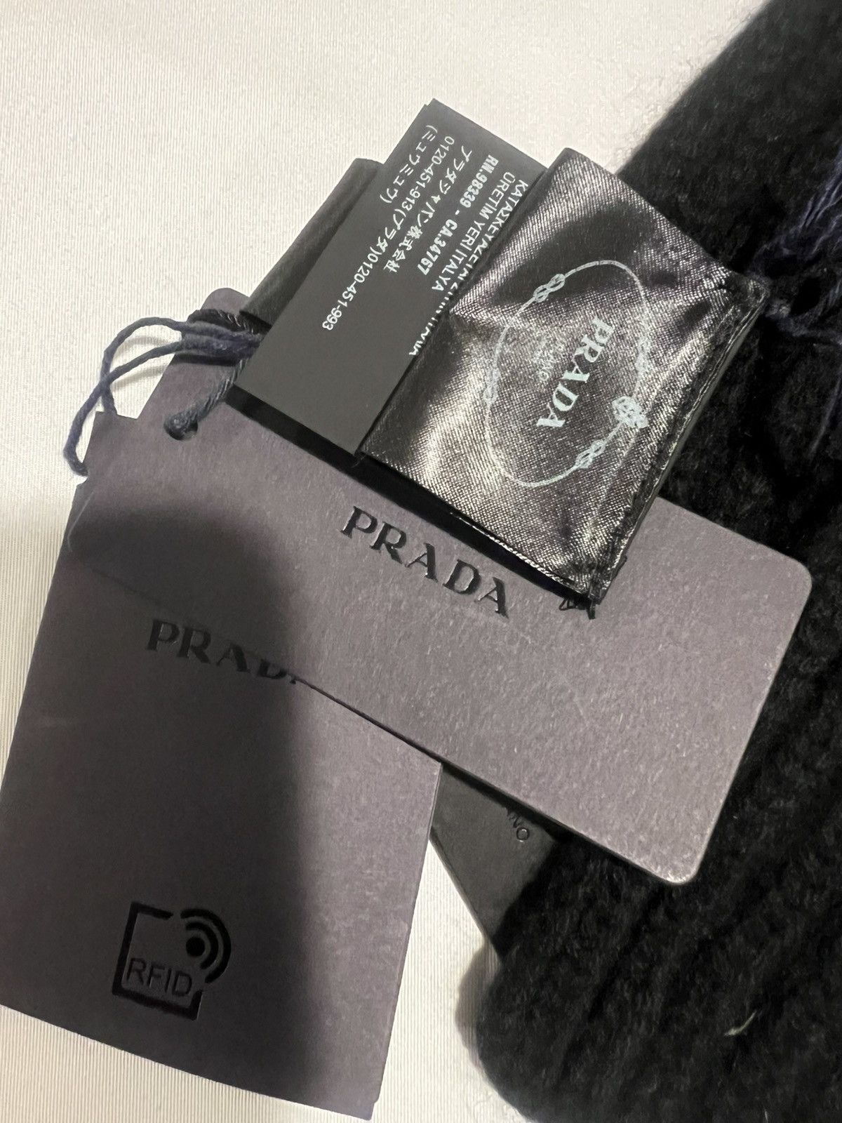 Prada Prada cashmere hat/scarf balaclava. $2190 Size ONE SIZE - 2 Thumbnail