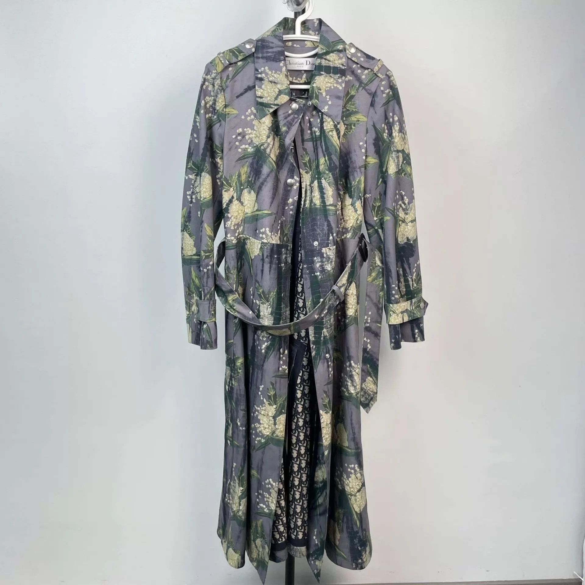Dior Dior Purple Floral Trench Coat Size 36 Size XS / US 0-2 / IT 36-38 - 1 Thumbnail