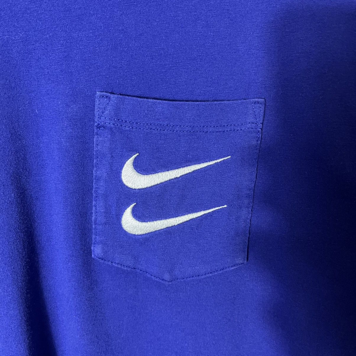 Nike Nike Blue Double Swoosh Pocket Blue Tee Streetwear Y2K Size US L / EU 52-54 / 3 - 2 Thumbnail