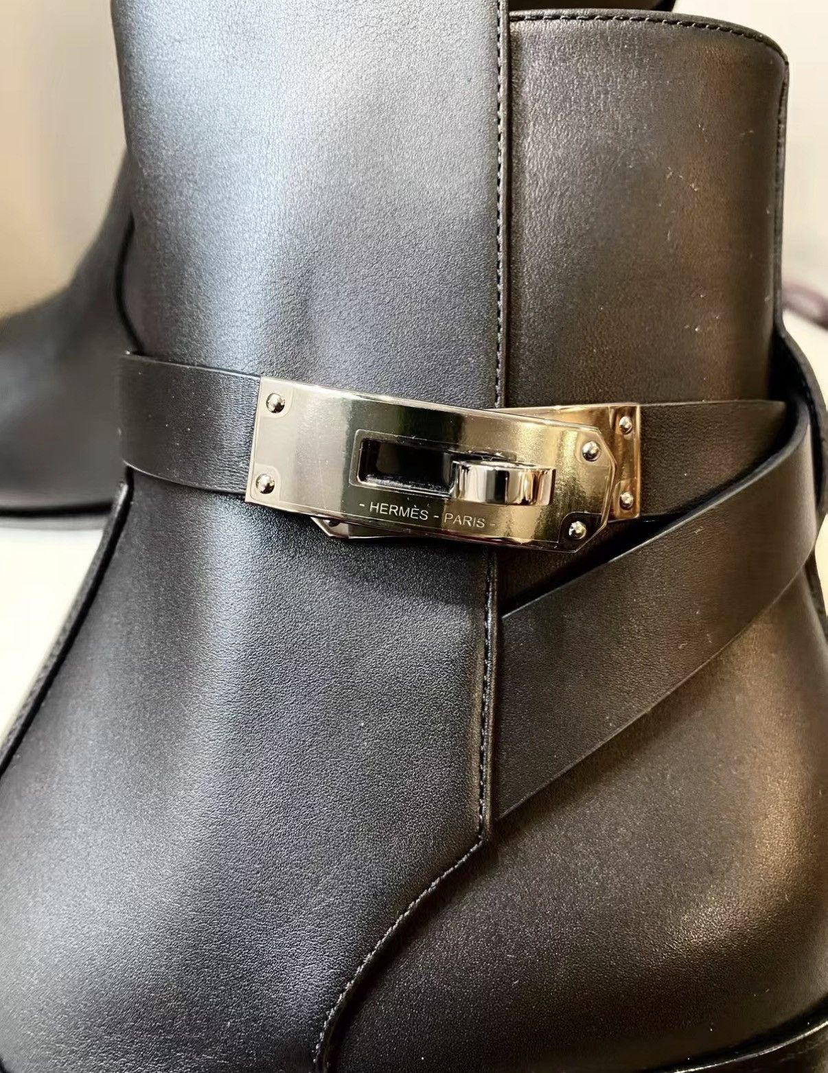 Hermes Hermès Classic Calfskin Ankle Boots with Kelly Buckle J33 Size US 7.5 / IT 37.5 - 7 Thumbnail