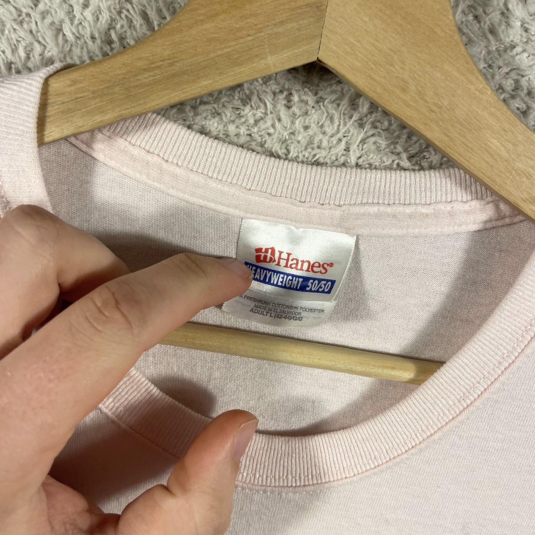 Hanes VINTAGE Hanes T-Shirt Adult Large Pink Heavyweight 50/50 90s Classic Mens Shirt Size US L / EU 52-54 / 3 - 3 Thumbnail