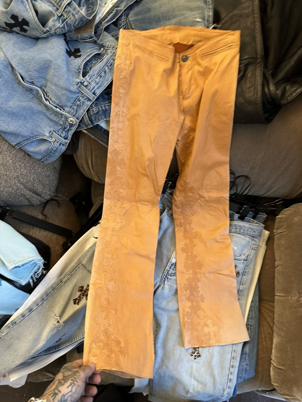 Chrome Hearts Chrome Hearts FLOODED CROSS LEATHER JEANS PEACH Size 26" / US 2 / IT 38 - 18 Thumbnail
