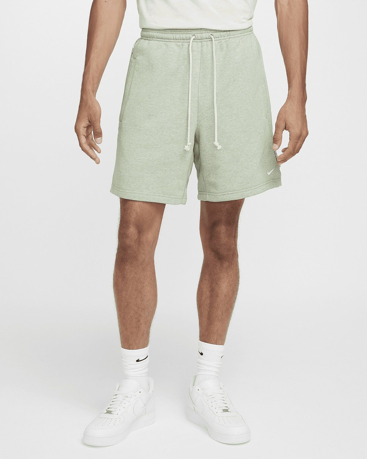 Nike Nike Standard Issue Green Basketball Dri-FIT Sweat Short Size US 32 / EU 48 - 1 Thumbnail