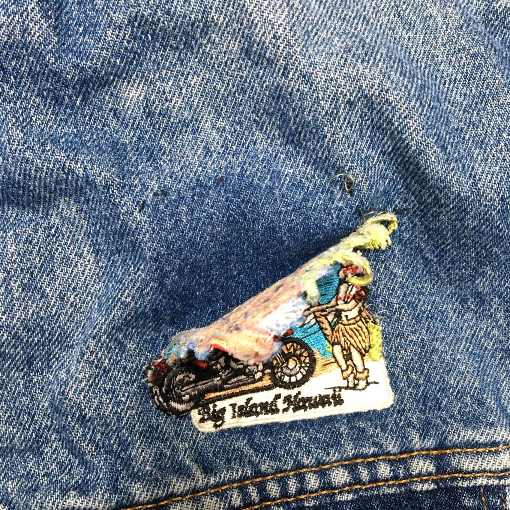 Levi's VINTAGE Levi's Jacket Mens XL Blue Denim Trucker Kona Hawaii Patch Distressed 90s Harley Biker Vintage Panama City Hawaii Patch Crew? Size US XL / EU 56 / 4 - 7 Thumbnail