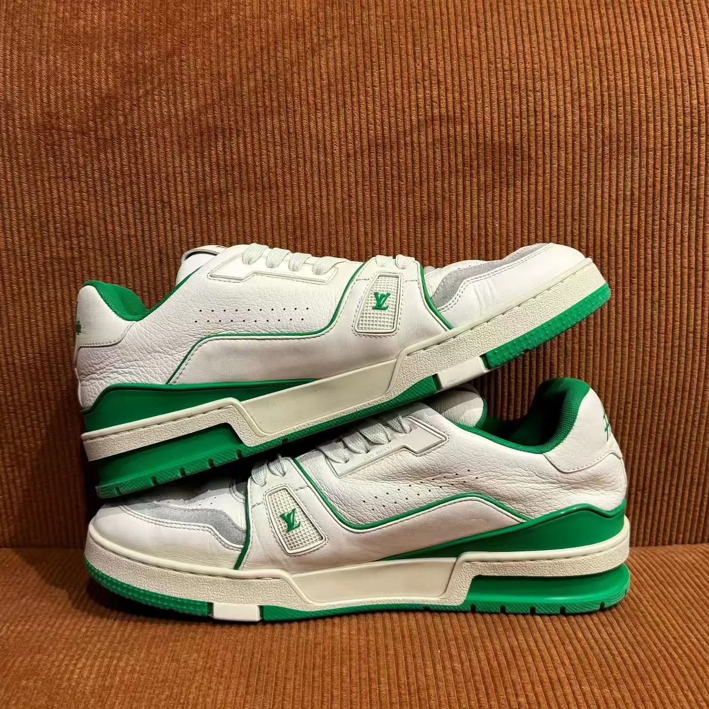 Louis Vuitton LV Trainer White Green 42 Good Condition Size US 9 / EU 42 - 2 Thumbnail